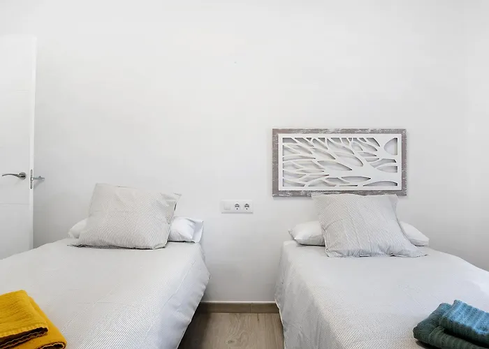 Alvaro בית נופש *